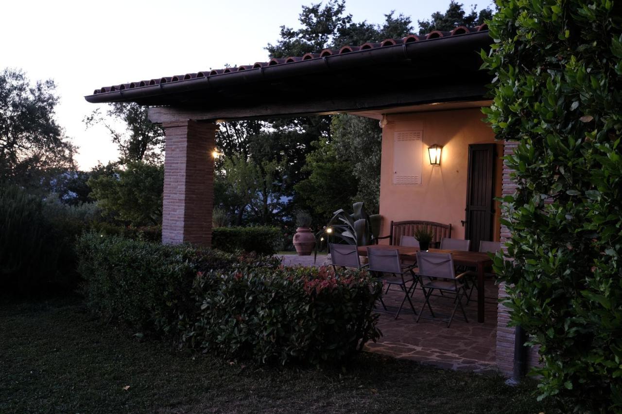 Casa Vacanze Colonnata กุบบีโอ ภายนอก รูปภาพ